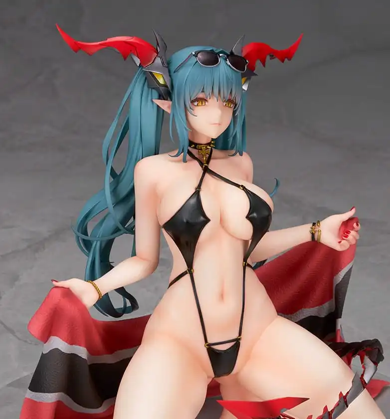 Azur Lane PVC Statue 1/7 Regensburg Dark Dragon and the Coast of Light Ver. 16 cm